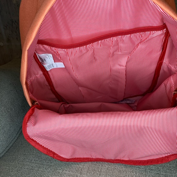 Herschel Classic XL Apricot Brandy Backpack NWT - Picture 3 of 4